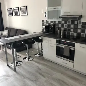 Kinga Apartment
